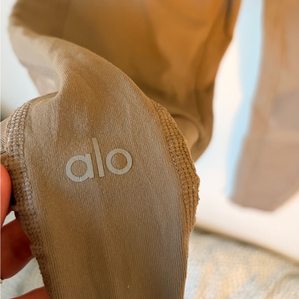 Alo Olive Green Leggings - Picture 6 of 14